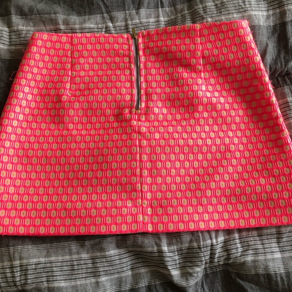 Lilly Pulitzer mini skirt - Picture 2 of 6